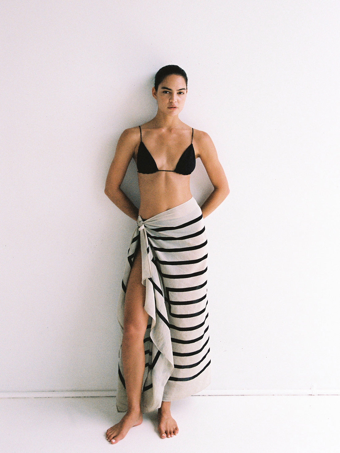 Krys Sarong - Cream & Black